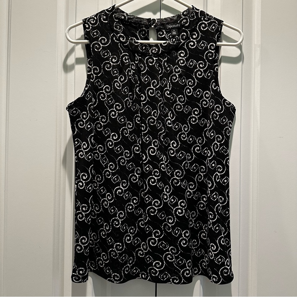 Relativity Sleeveless Swirl Print Black & White Blouse PL